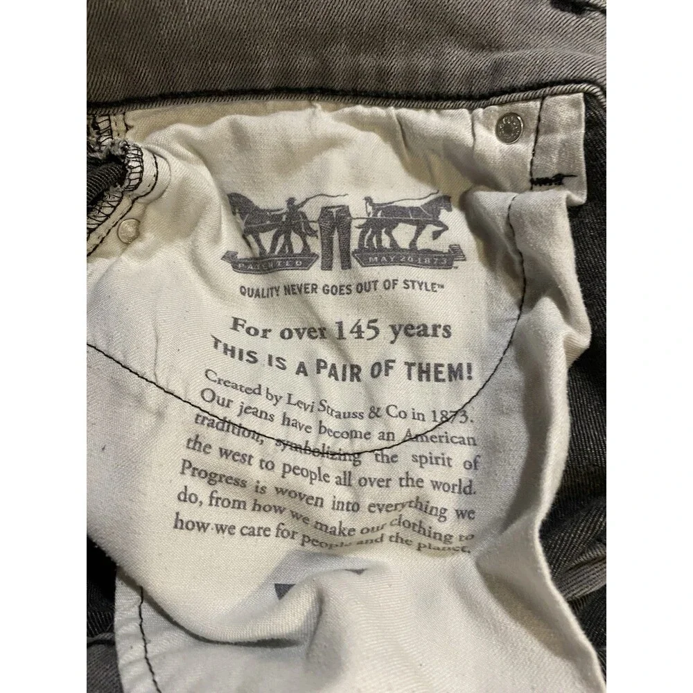 Levis note bleach